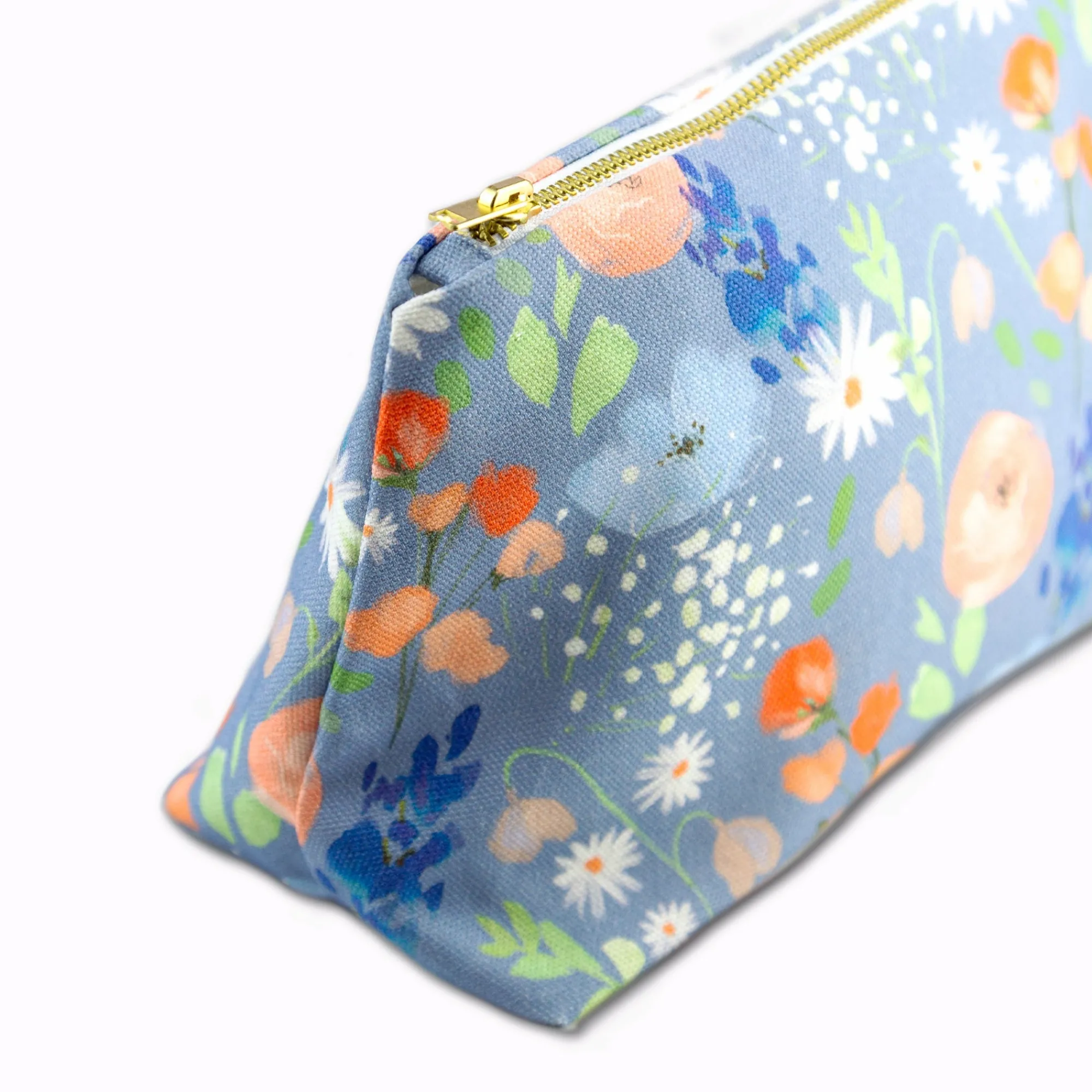Cosmetic Bags*Whistlefish Blue Meadows Navy Wash Bag