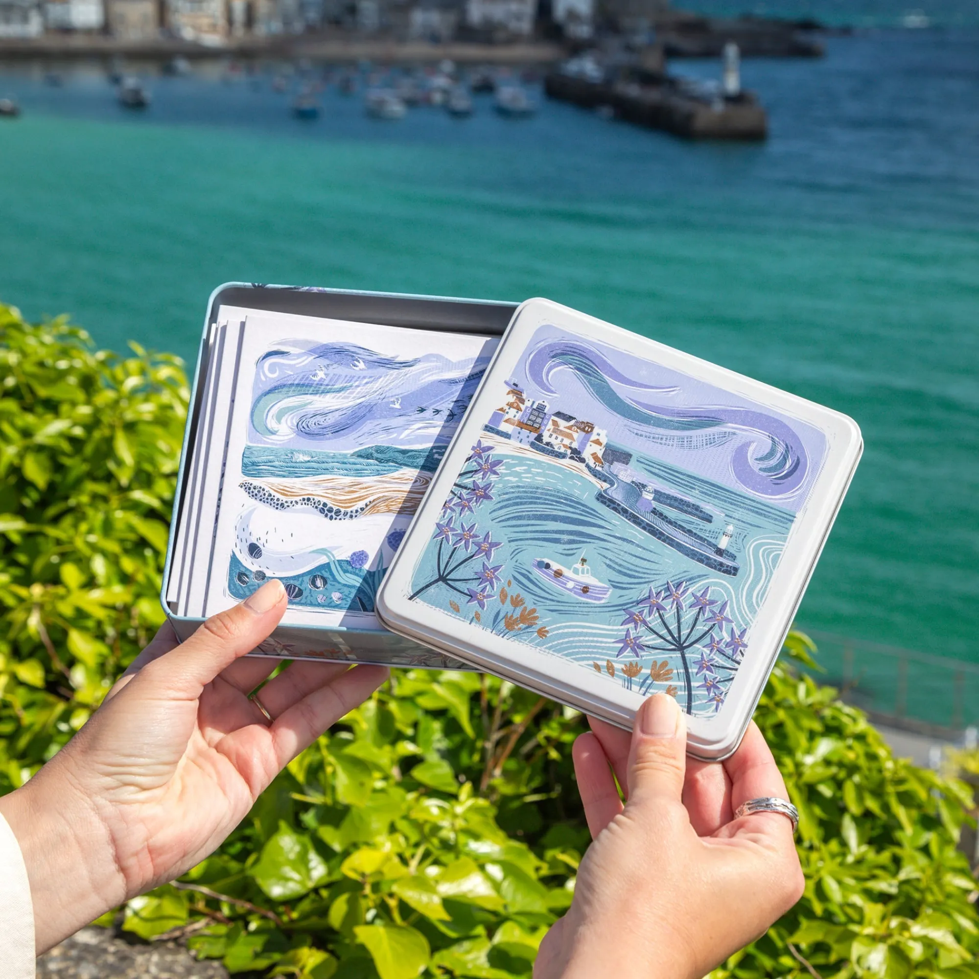 Under £20|Under £10*Whistlefish Coastal Lino Notelet Tin