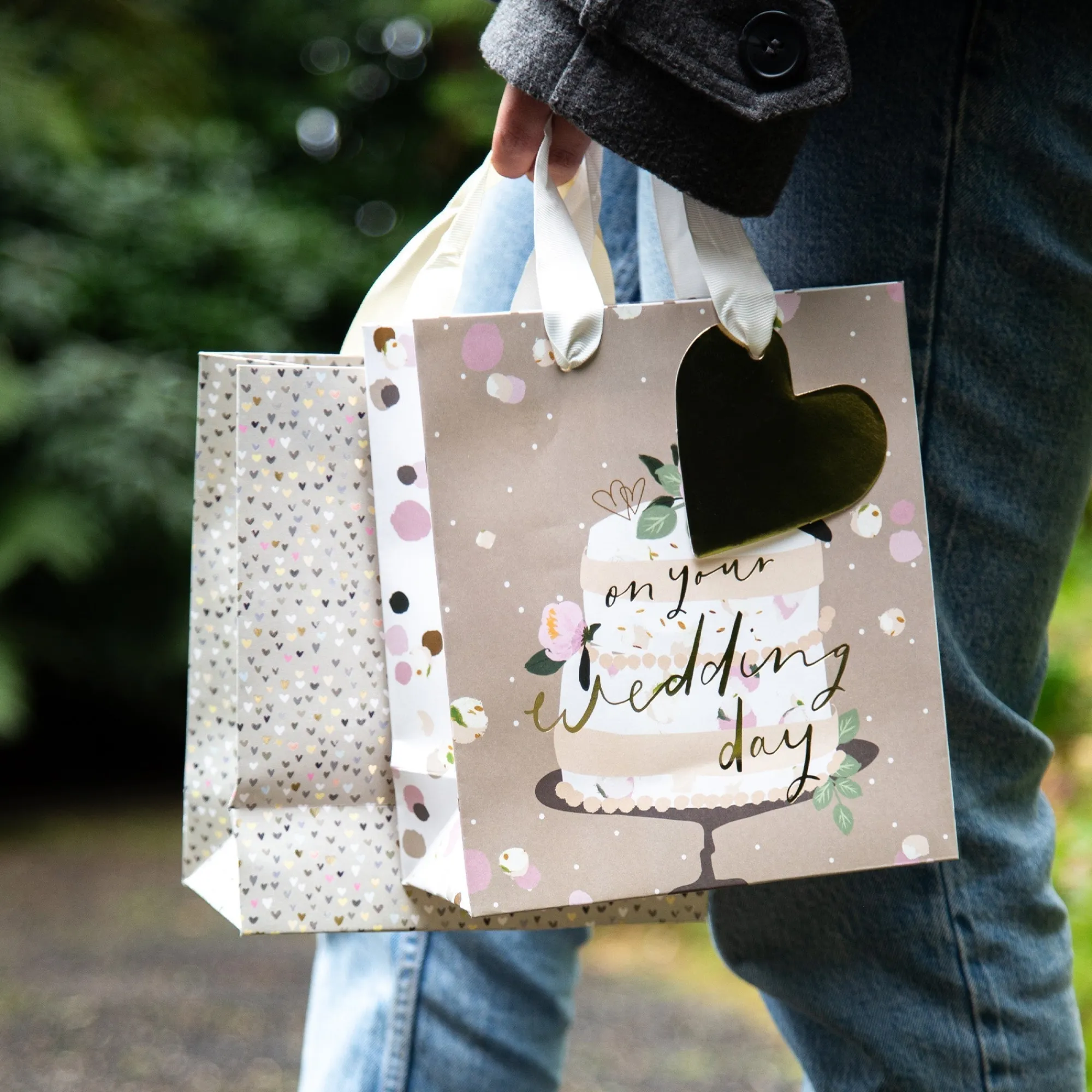 Gift Bags|Gift Bags*Whistlefish Wedding Cake Luxury Medium Gift Bag