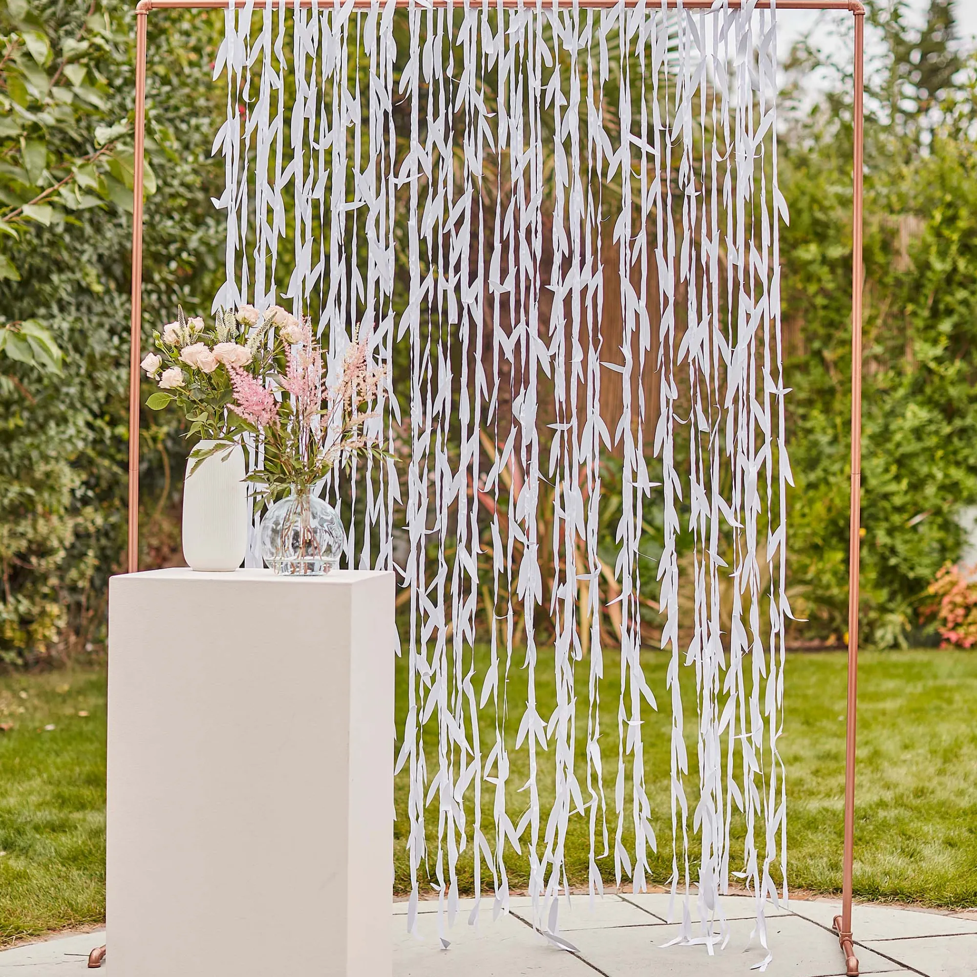 Decorations|Backdrops*Whistlefish White Leaf Ribbon Backdrop